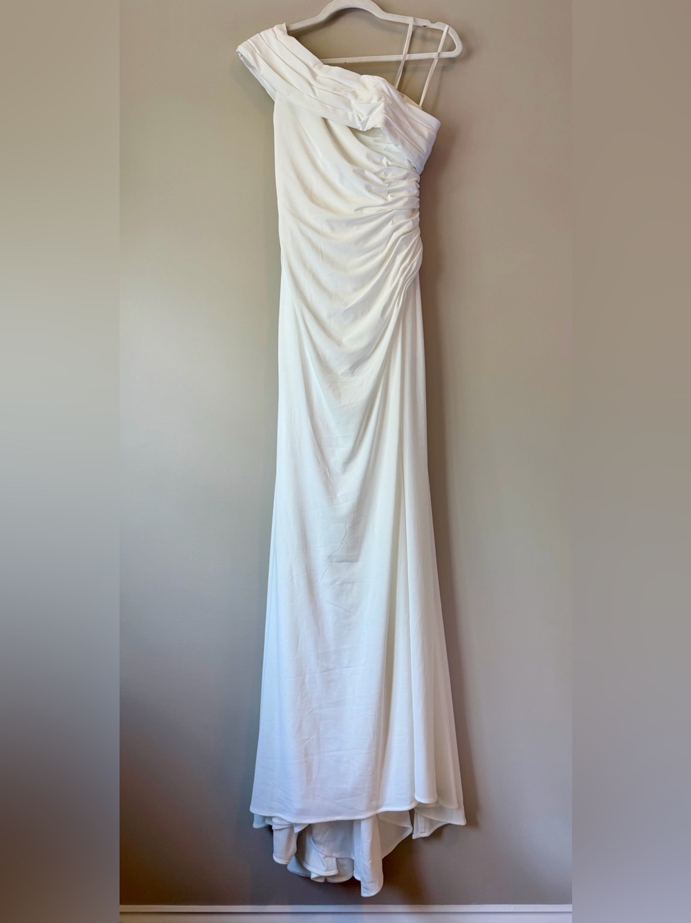 Ieena for Mac Duggal 26517 White One Shoulder Slit Gown Size 6 | NWT